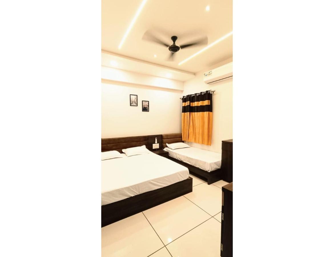 Hotel Shri Nivasa Inn, Kothi Godarpura Exterior foto
